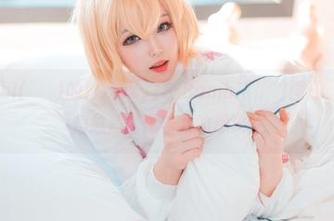 翻开Bambi(밤비)的[Loozy]S-Bambi(밤비)图册，隐秘的一角总是挑逗着我的想象。