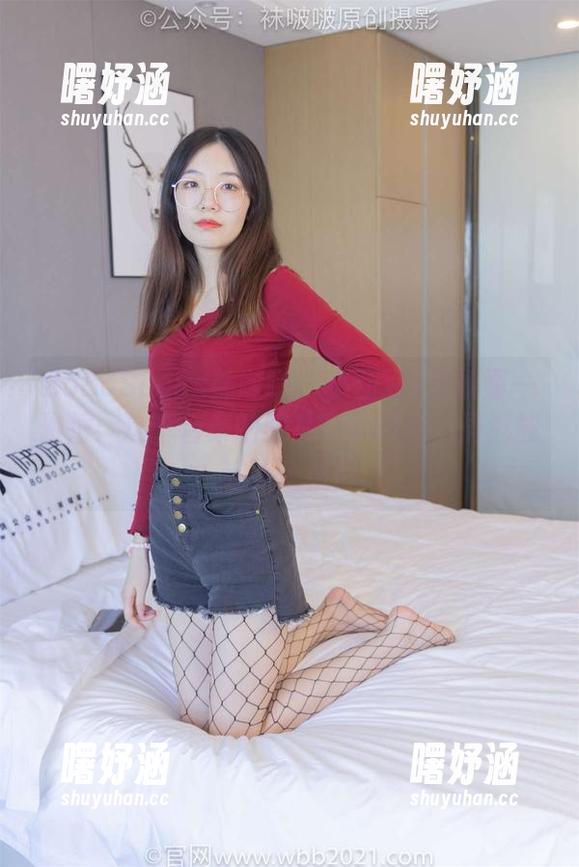 BoBoSocks袜啵啵-小甜豆 BoBoSocks袜啵啵 - 小甜豆+方便面一碰撞:这个合集的图片带点调皮,居然能让人上瘾!