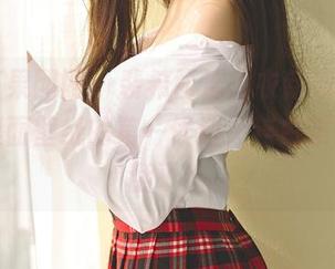 GIRLT果团网 – 裴希西连体衣新战役，成为我桌面壁纸的第一候选，连白眼都懒得翻了！