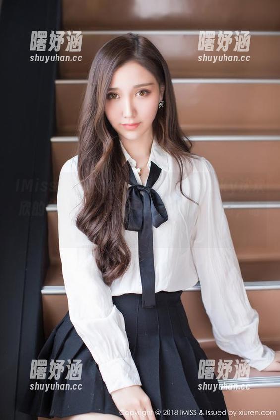IMiss爱蜜社 - 这张图片里，Lucky沈欢欣的体操服是不是在悄悄诉说某种啊，哈哈！