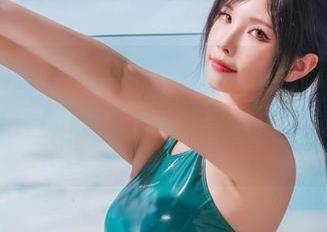 图包中那件信浓礼服，Neko薇薇让我想到了一些奇怪的联想，比观看还要复杂的情感……