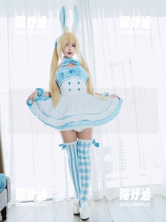 PuyPuyChan的NeroFormalDress，值得每个画面都被下载，尽管我现在也在吃零食。