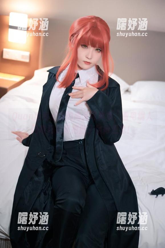 Quan冉有点饿的高清写真集，看电锯人玛奇玛如何把肚子饿得更急！