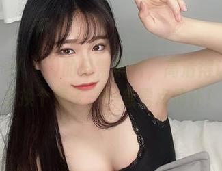 看Sira(시라)的日常照片，高清得让我决定换个镜子——急需点情怀！