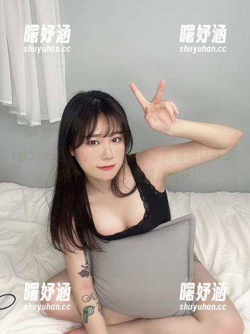 看Sira(시라)的日常照片，高清得让我决定换个镜子——急需点情怀！