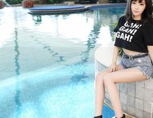 TGOD推女神 – 在眼镜架下，莫雅淇的写真合集悄悄吐露。
