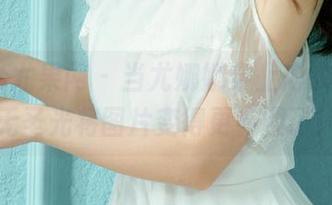 UGirls尤果网 – 当尤娜娜穿上内衣，发现无圣光将图片变得更有趣了！