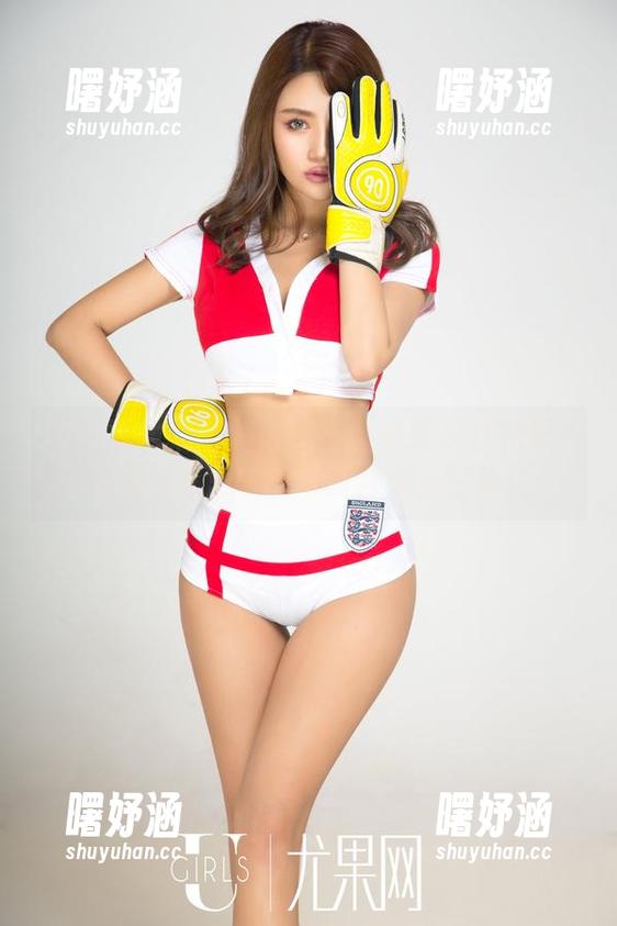 UGirls尤果网 - 谁说圣诞只能是红和绿？来看看李思宁的写真合集大冒险！