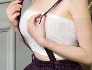 UGirls尤果网 – 王幼贞的黑白作品，让我感受到免费所能达到的极致。