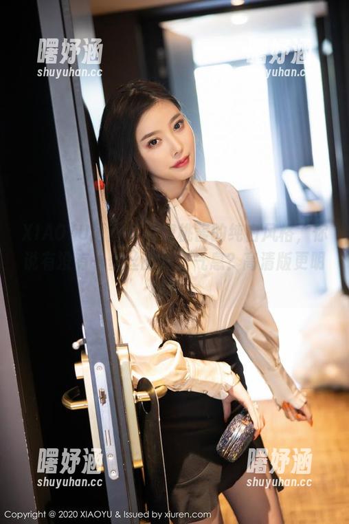 XIAOYU语画界-蜜桃酱 XIAOYU语画界 - 蜜桃酱的纯白风格,你说有没有一丝丝的童话气息?高清版更明显啊。
