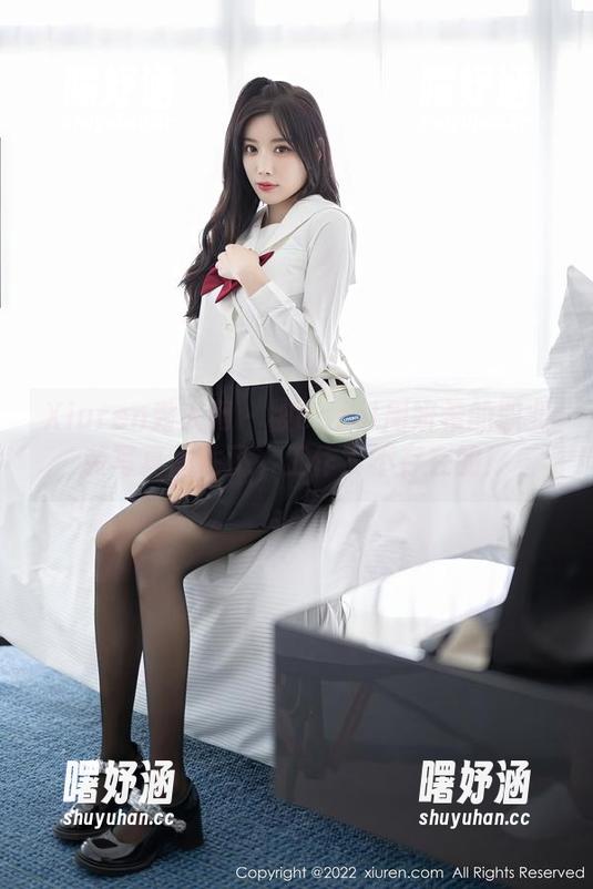 Xiuren秀人网-Carol周妍希 Xiuren秀人网 - 被Carol周妍希的职业装写真圈住了,工作?不存在的!