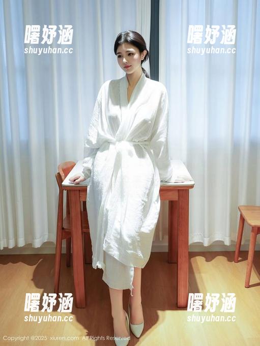 Xiuren秀人网-Lovely璐璐 Xiuren秀人网 - 哦,Lovely璐璐,那身制服真绝了你们快来下载这美图吧!