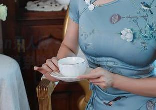Xiuren秀人网 – 悦悦姐的修女全集：恶搞穿越剧，不看会后悔哦