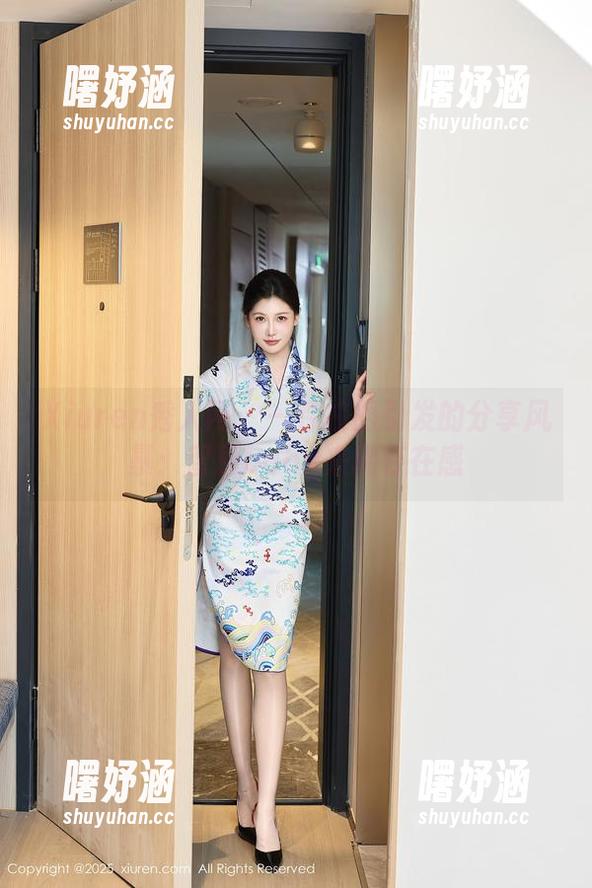 Xiuren秀人网 - 一件校服引发的分享风暴：智恩baby来刷存在感
