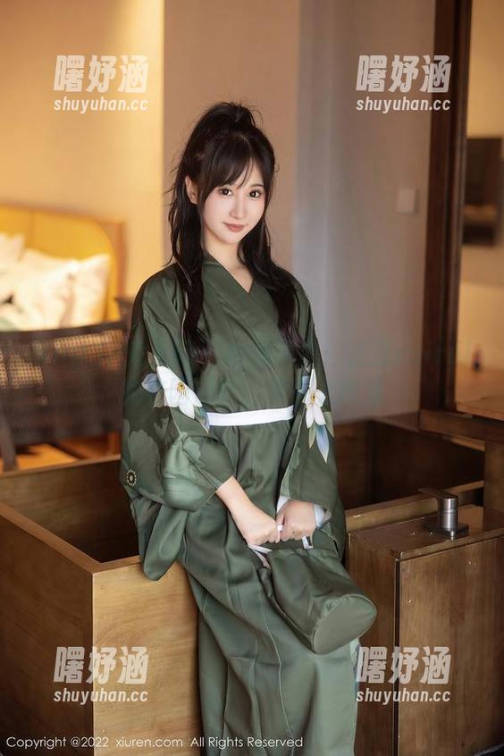 Xiuren秀人网 - 校服图集：蕊蕊ruirui的校园记忆，不那么纯洁
