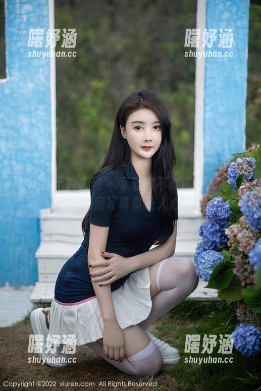 Xiuren秀人网 - 可爱得不敢直视？赵万灵的私房写真真让人心痒。