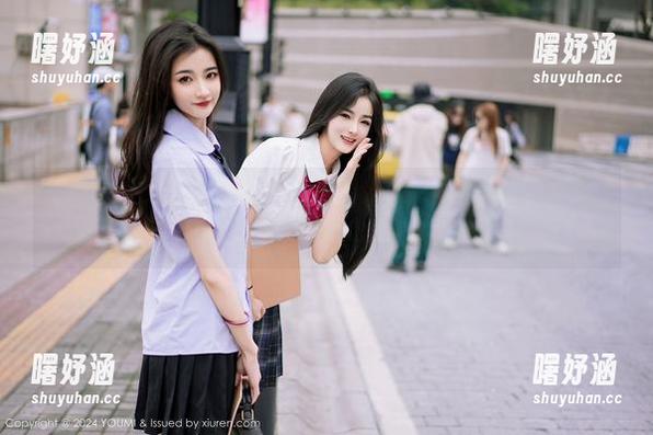 YouMi尤蜜荟 - 水手服下的Egg-尤妮丝，散发着无圣光的狂野氛围，图集中的欲望满满。