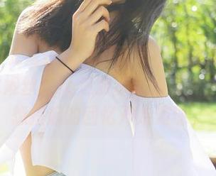YouMi尤蜜荟 – 揭开犹豫不决的角落，Egg_尤妮丝Egg这张水手服照片，竟然不想提起的回忆开始涌现。