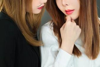 丽柜 – 由美的套装：在线上就像真正试衣一样！