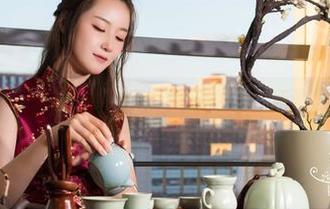 克拉女神 – 每一寸白衬衫都讲述着依娜丝，所谓图包算什么？