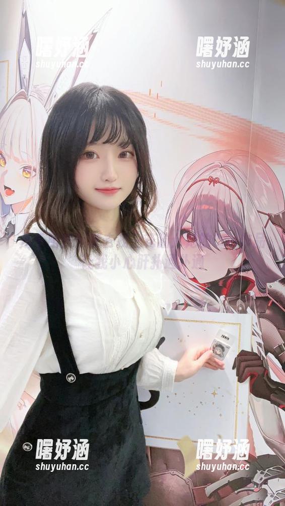 从千阳快起床去找三花猫：她的Cos作品让我小心肝扑通扑通