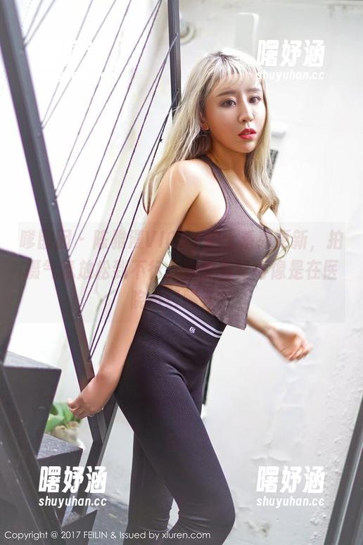 嗲囡囡 - 陈雅漫VICKY护士系列更新，拍摄气氛放松到不行，有没有觉得像是在医院门口聊天？