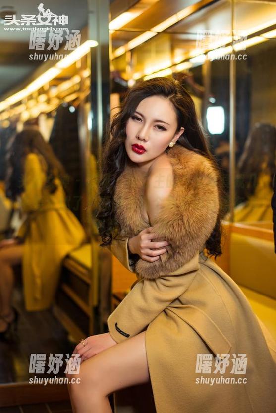 头条女神 - 哎呀，俞公主的少女写真我几乎要犯怵了，原图里每个角度都好像在讲“别那么羡慕我”！