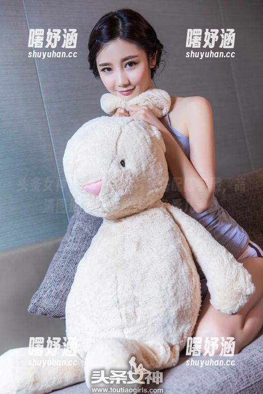 头条女神 - 一件白衬衫，搭配陈宇熙，高清图册不知不觉让人多看几遍。