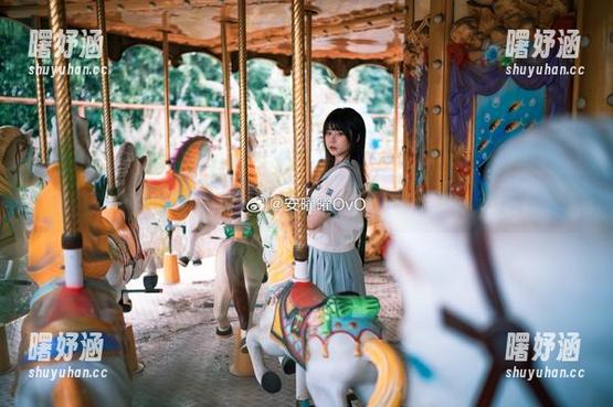 夏天的定制之旅：安曜曜的写真，灼烧你的夏季小情绪！