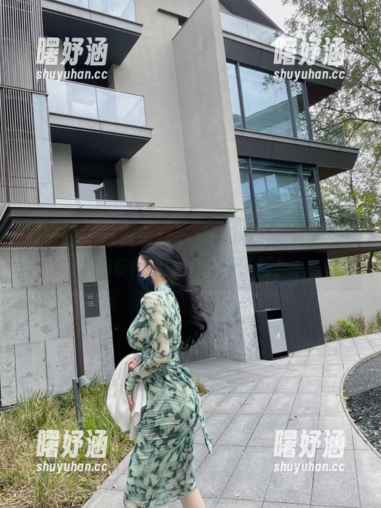 微密圈 - 这组高清写真让我惊呆，左公子666和奶牛也太搭了吧！