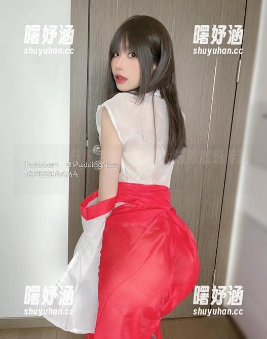 私拍里的针织毛衣，布丁大法到底想传达啥？