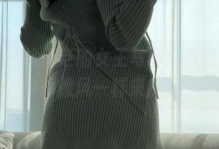 微密圈 – 徐莉芝的女王写真：我想静静，你却像风一样来捉摸！