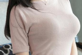 推女神 – 黄可christine的图集，办公室风景竟能挑起些许情绪。