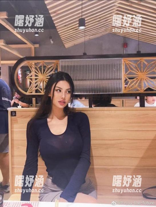 微密圈 - 睡衣写真，定制时光里的慵懒与优雅——李嘉欣97随笔。