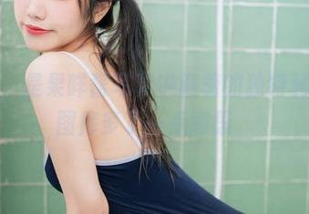 温柔，是果咩酱写真中藏着的独特秘笈，图库多了一点意思。