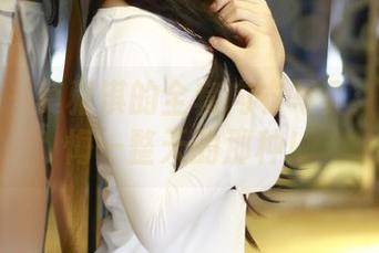 果团网 – 莫雅淇的全套内衣写真：不看后悔一整天的那种！