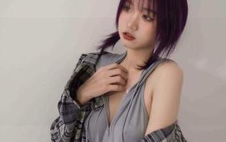 原图中的柒柒要乖哦，从Gametime看过去，好像这种主题会我自己也能写个剧本！