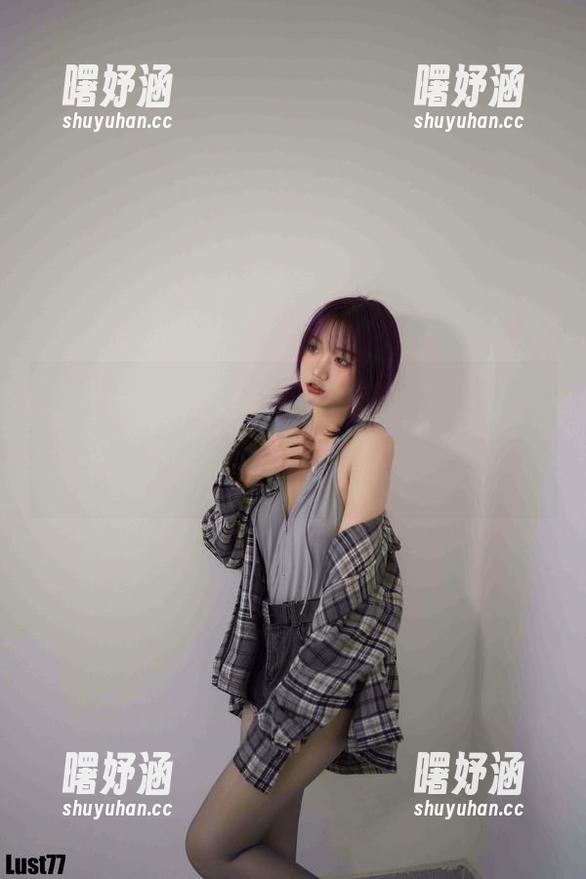 原图中的柒柒要乖哦，从Gametime看过去，好像这种主题会我自己也能写个剧本！