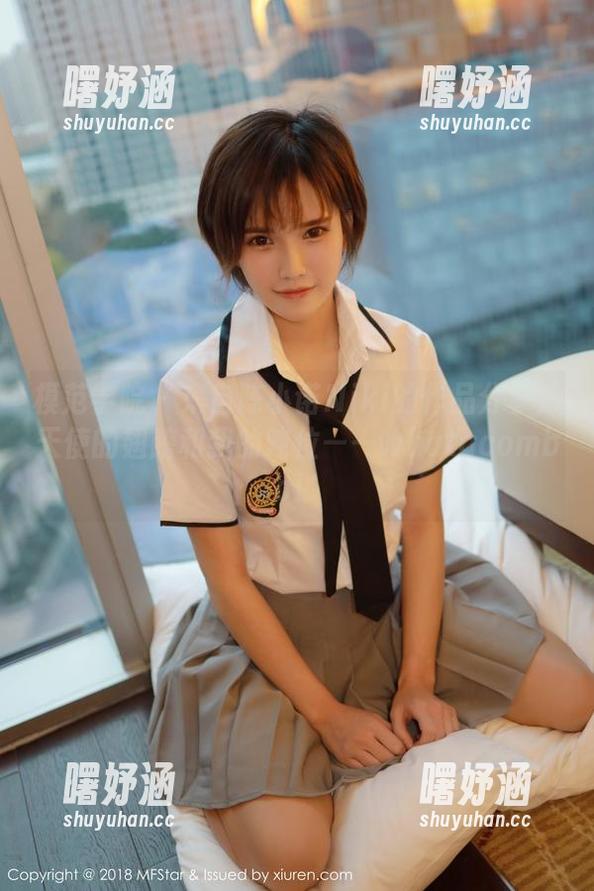 模范学院 - 来自陈小诺Niki的作品分享：天使的翅膀和我的吨位——whatacombo！