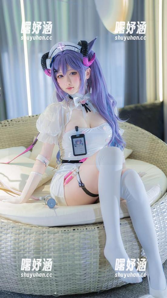 樱梨梨 超会摆的樱梨梨,写真里的小香菱是活出自我了吗?