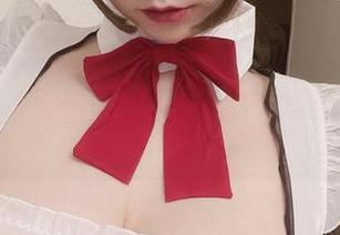 从次屁啦的吊带cos看，这高清画面居然让人想多看几眼