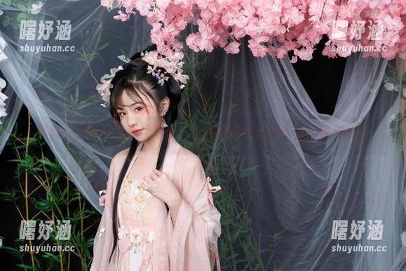 爆机少女喵小吉黑呆写真，让我默默自我反省我的审美标准