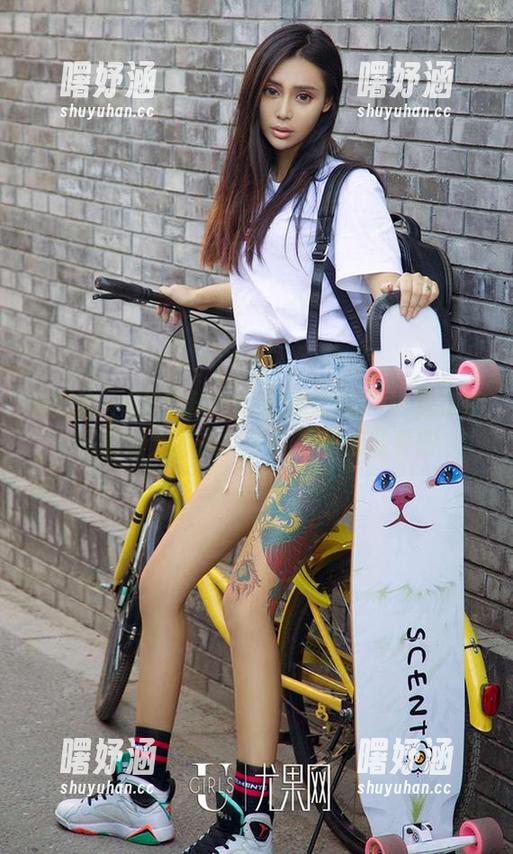 爱尤物 - 陆萱萱cecilia的眼镜——这次的写真集太有眼光了！原图都能养眼