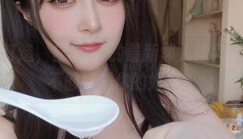 亲手打造，白银81的最新邻人妹套图，够不够撩拨你的好奇？