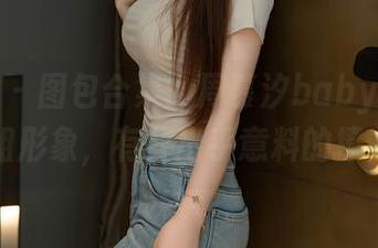 秀人网 – 图包合集：周慕汐baby这里的姐姐形象，有些出乎意料的撩人。