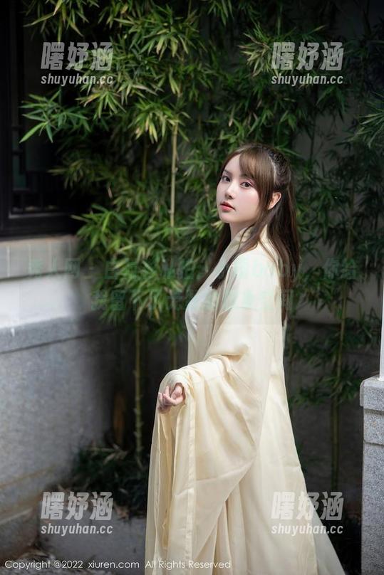 秀人网-小雨baby 秀人网 - 白衬衫私拍:小雨baby,你给我留下了无数的想象空间