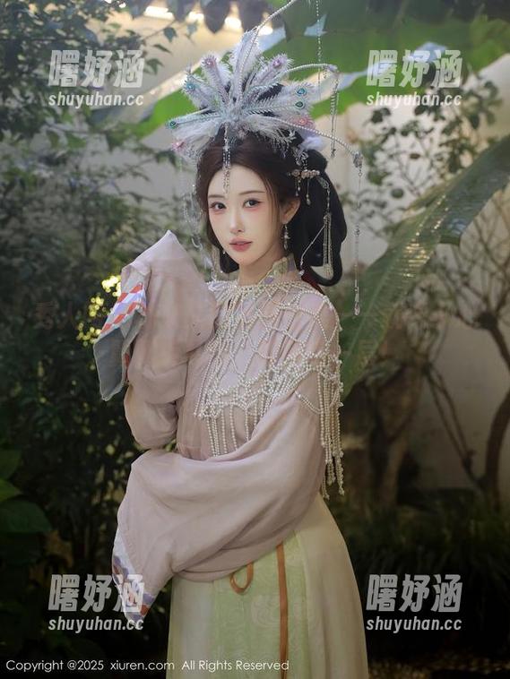 秀人网-林文文 秀人网 - 林文文的礼服合集——就像小心翼翼拆礼物,期待每一层!