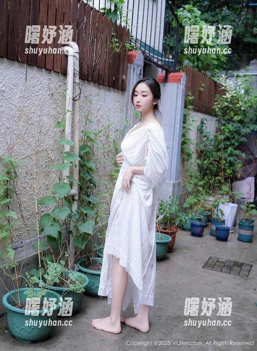 秀人网 - 意想不到的田兮白，死库水与高清壁纸之间的默契