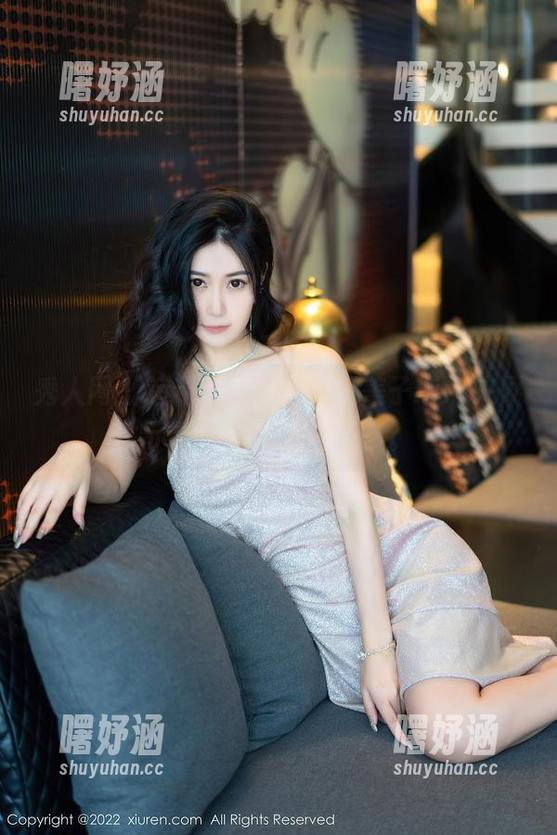 秀人网 - 运动不分性别，糯美子nini来展示她的运动美图合集。