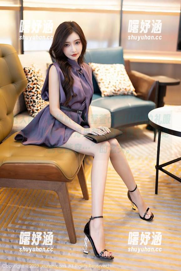 秀人网 - 在线欣赏陆萱萱cecillia的礼服，作品虽美，脑海里却飘过无数个“要是我也能穿…”的念头。